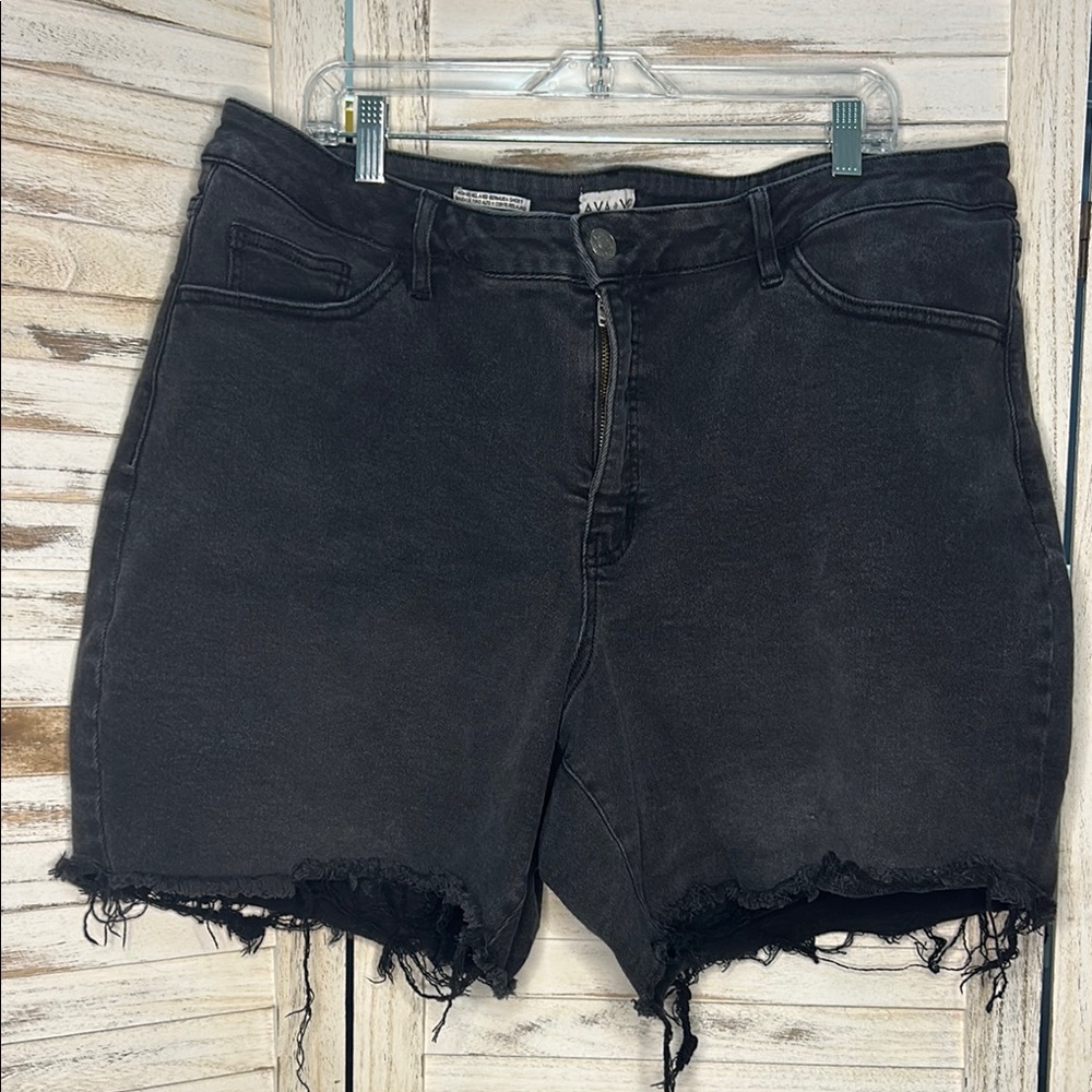 Ava & Viv High Waist Frayed Hem Denim Shorts
